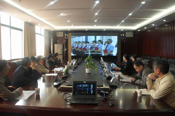 座谈会现场.jpg