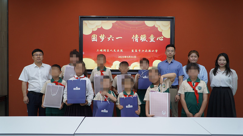 合影2.jpg